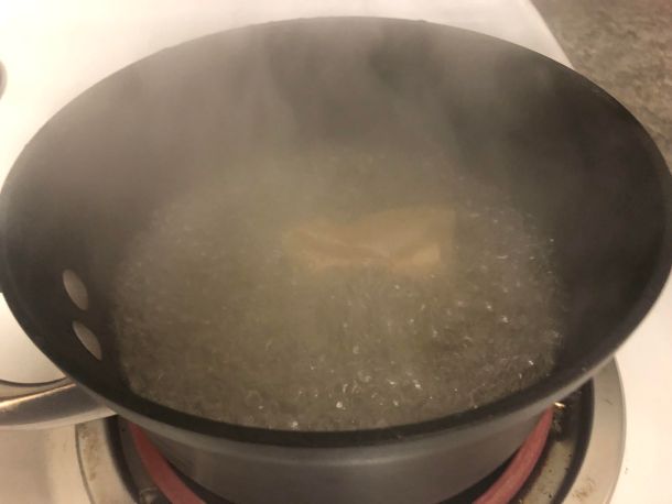 Cooking Eorzea | Boiling dashi stock.